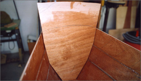Lutra Wings